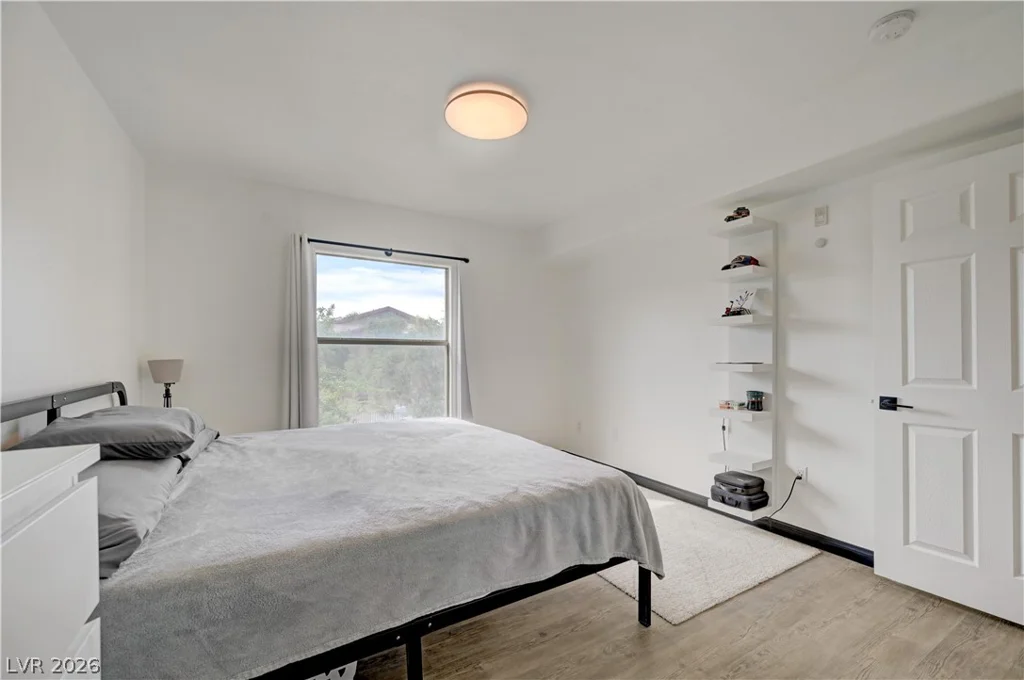 8000 Badura, Las Vegas, NV 89113