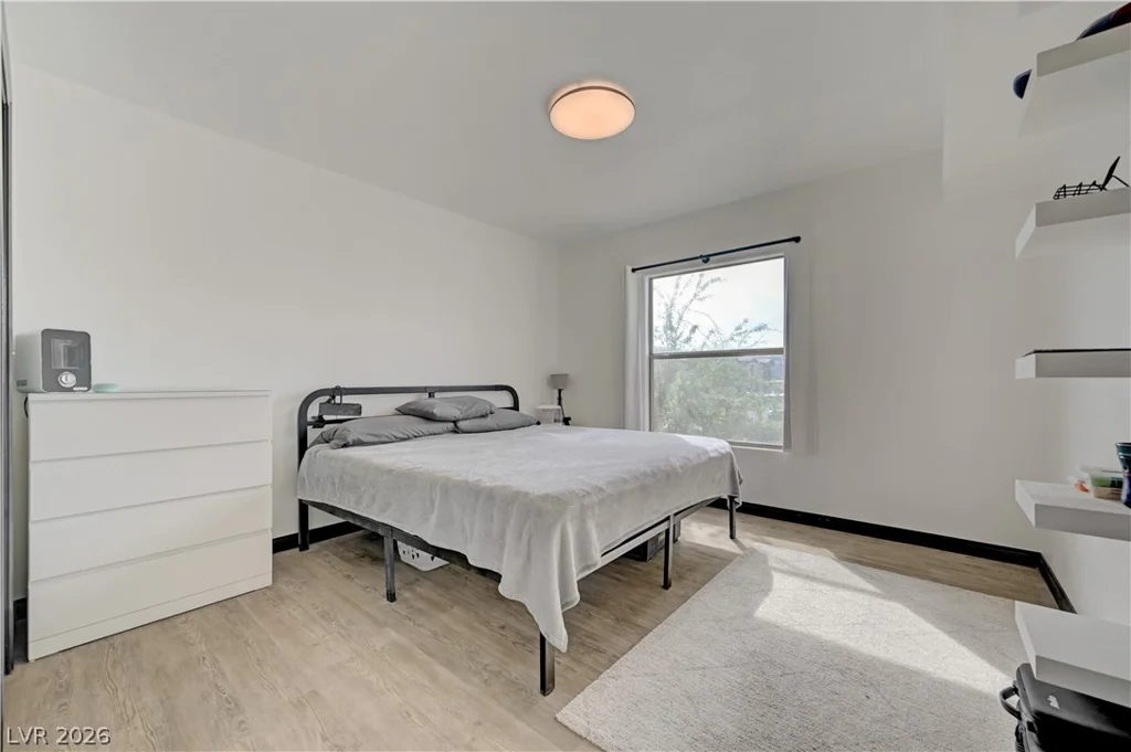8000 Badura, Las Vegas, NV 89113