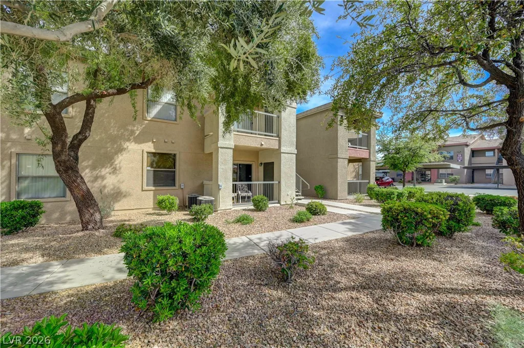 8000 Badura, Las Vegas, NV 89113