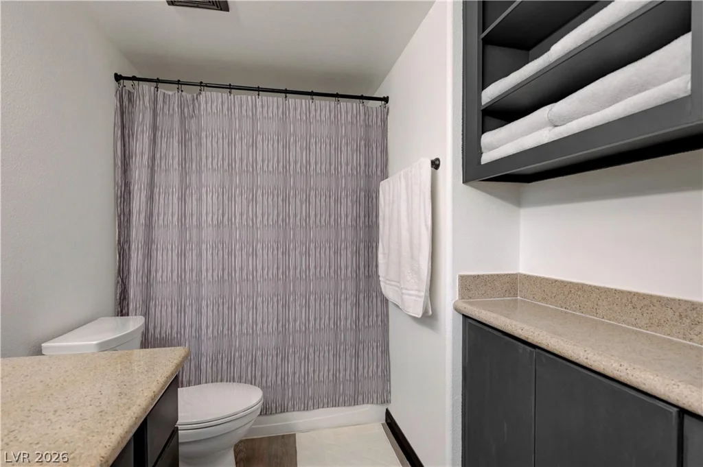 8000 Badura, Las Vegas, NV 89113