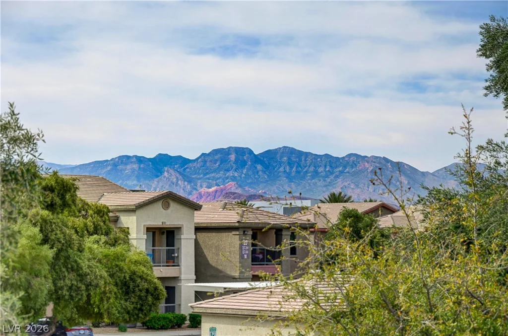 8000 Badura, Las Vegas, NV 89113