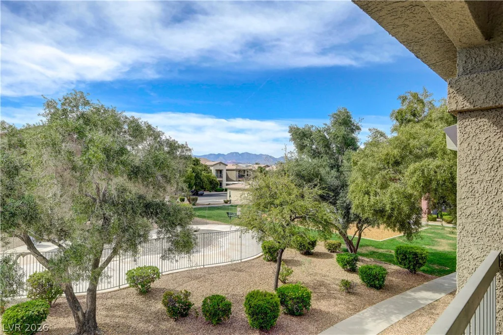 8000 Badura, Las Vegas, NV 89113