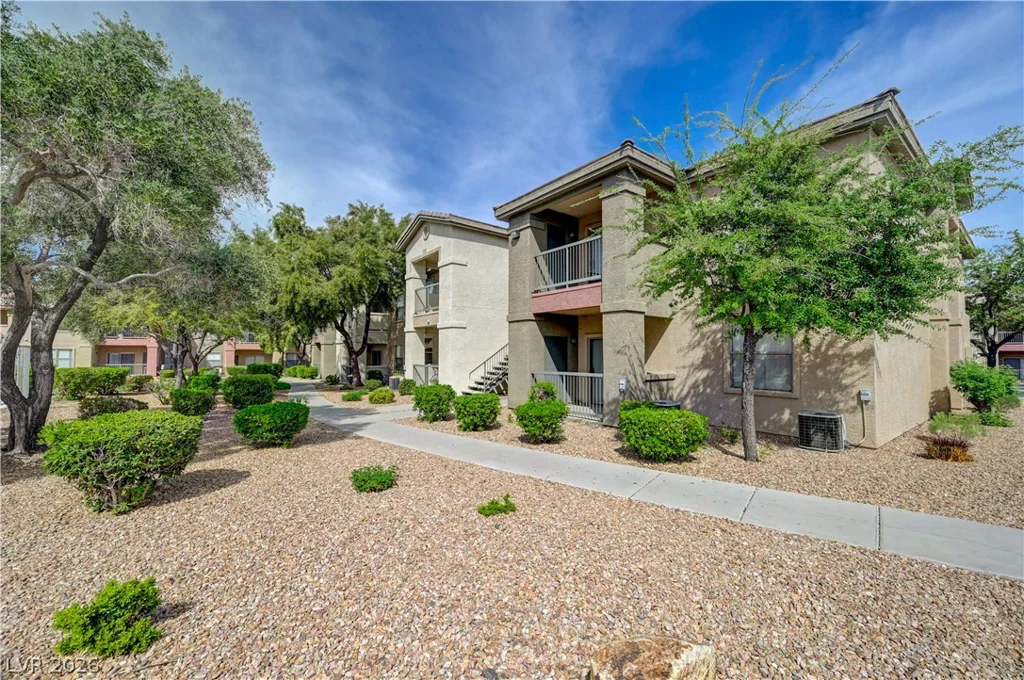 8000 Badura, Las Vegas, NV 89113