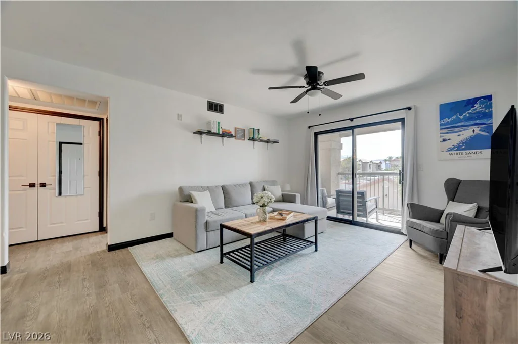 8000 Badura, Las Vegas, NV 89113