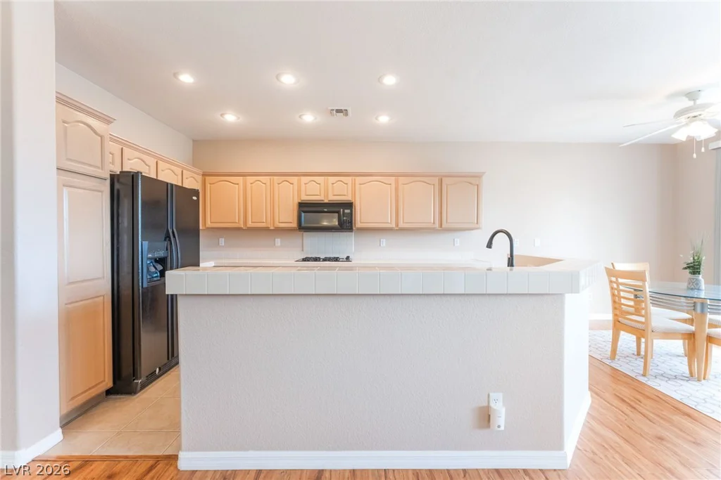 9400 Laguna Niguel, Las Vegas, NV 89134