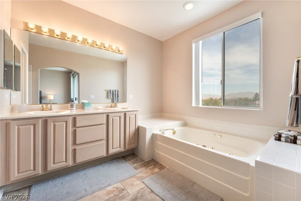 9400 Laguna Niguel, Las Vegas, NV 89134