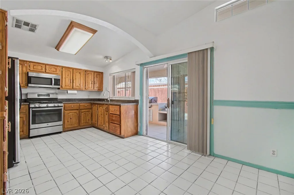 93 Vallejo, Las Vegas, NV 89110