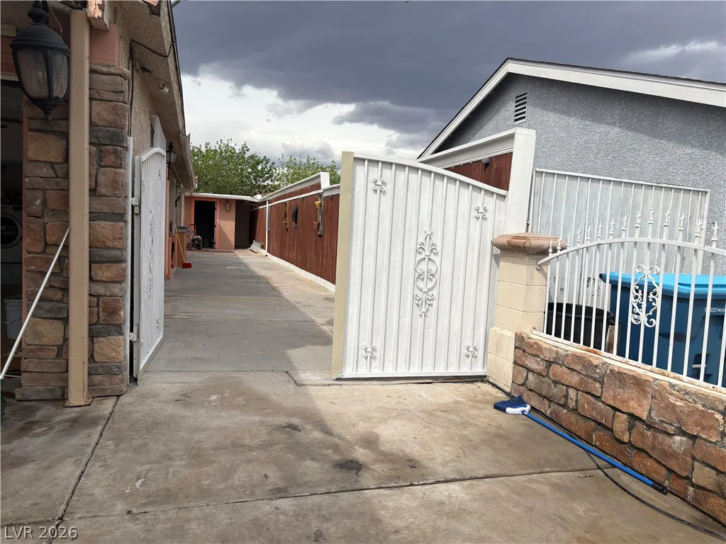 93 Vallejo, Las Vegas, NV 89110