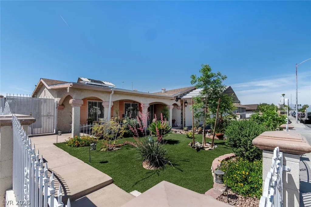 93 Vallejo, Las Vegas, NV 89110