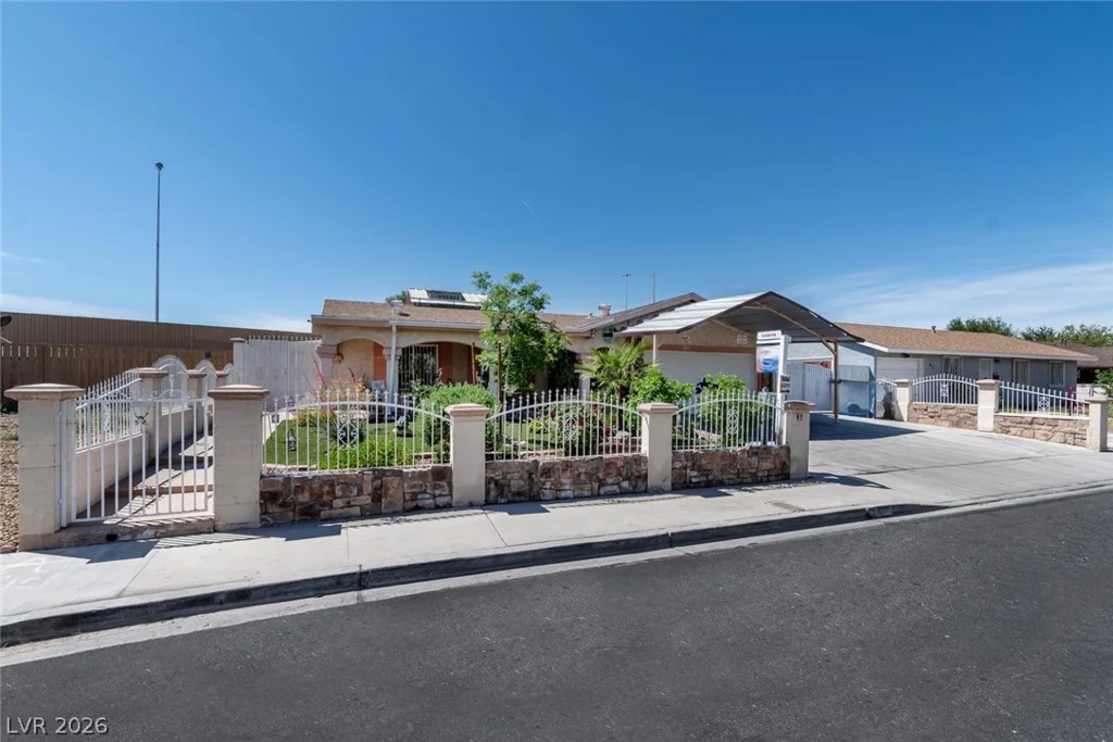 93 Vallejo, Las Vegas, NV 89110