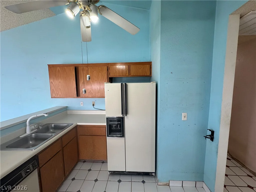1997 Crowley, Las Vegas, NV 89142