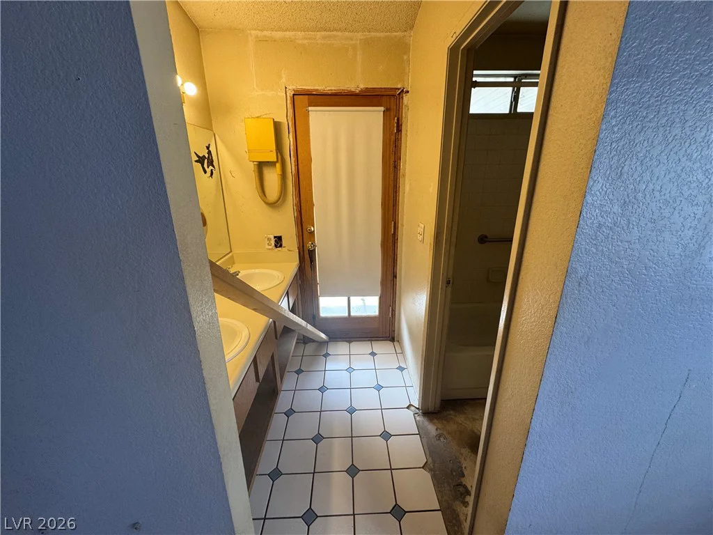 1997 Crowley, Las Vegas, NV 89142