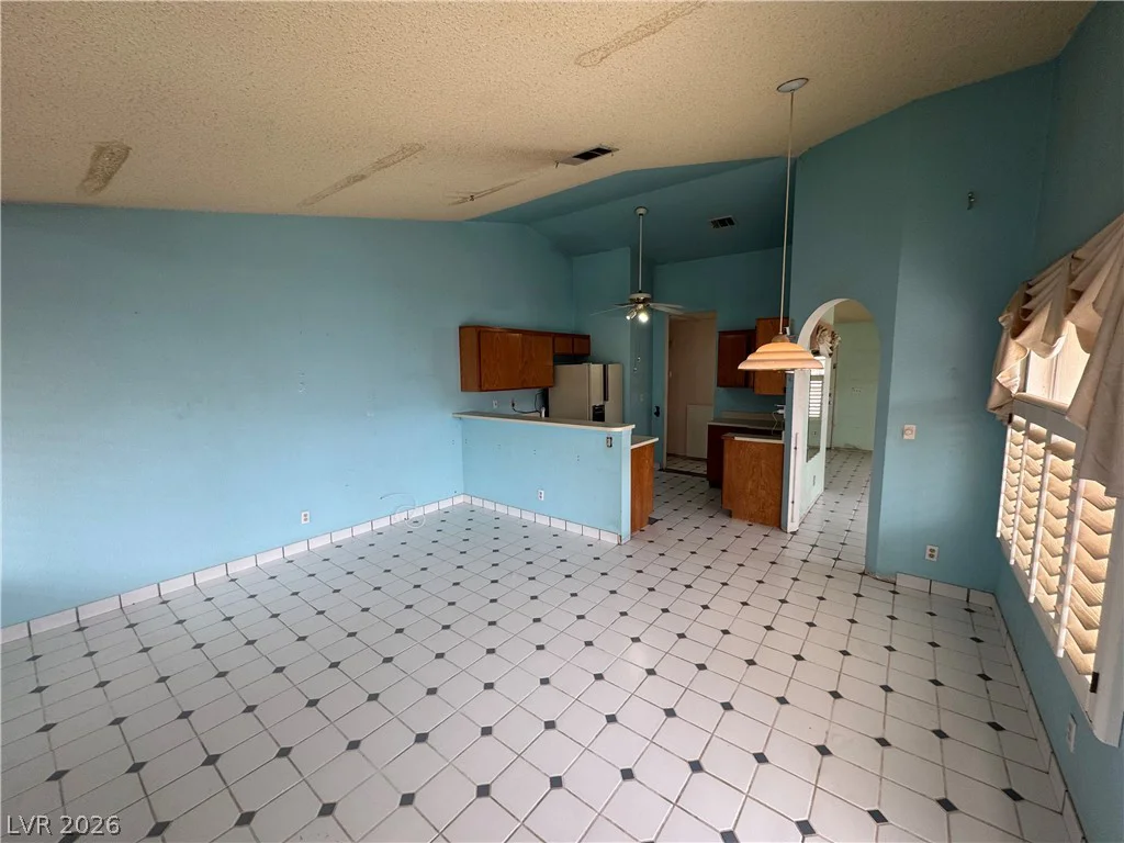 1997 Crowley, Las Vegas, NV 89142