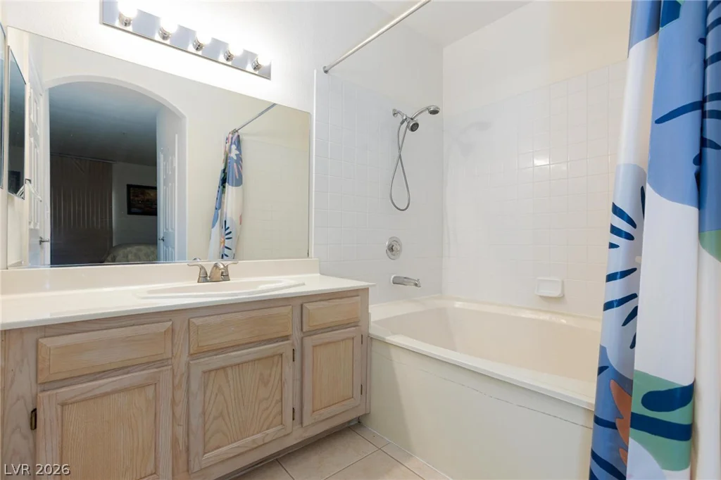 6480 Annie Oakley, Las Vegas, NV 89120