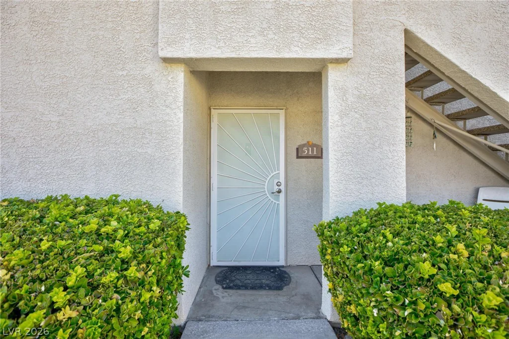 6480 Annie Oakley, Las Vegas, NV 89120
