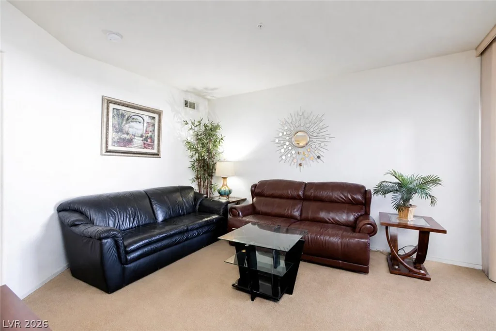 6480 Annie Oakley, Las Vegas, NV 89120