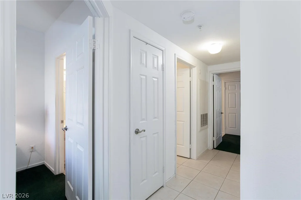 6480 Annie Oakley, Las Vegas, NV 89120