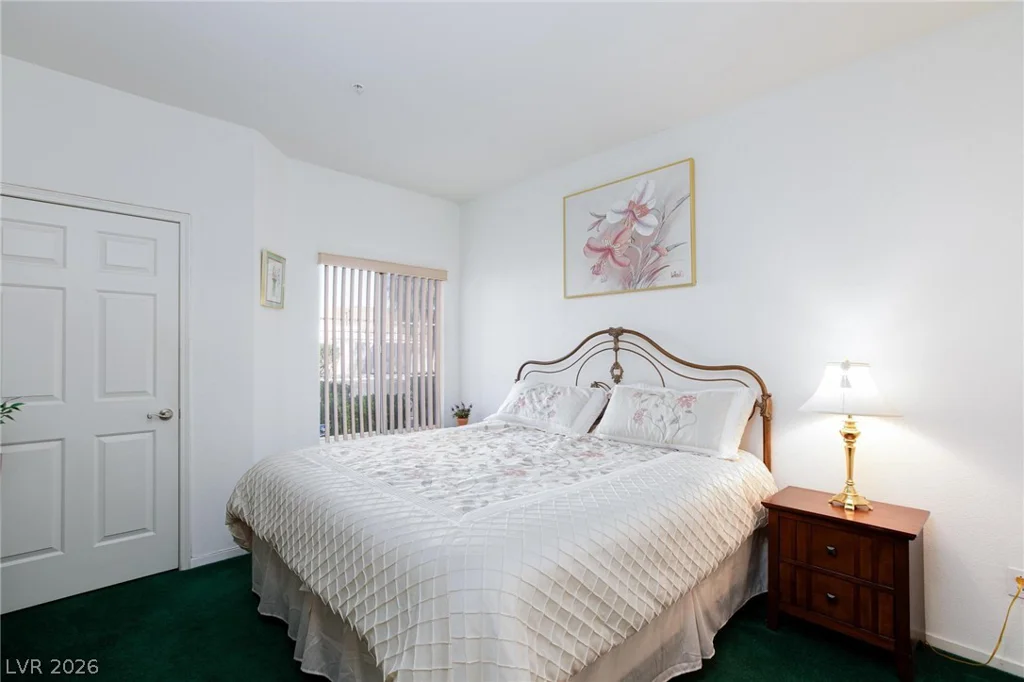 6480 Annie Oakley, Las Vegas, NV 89120