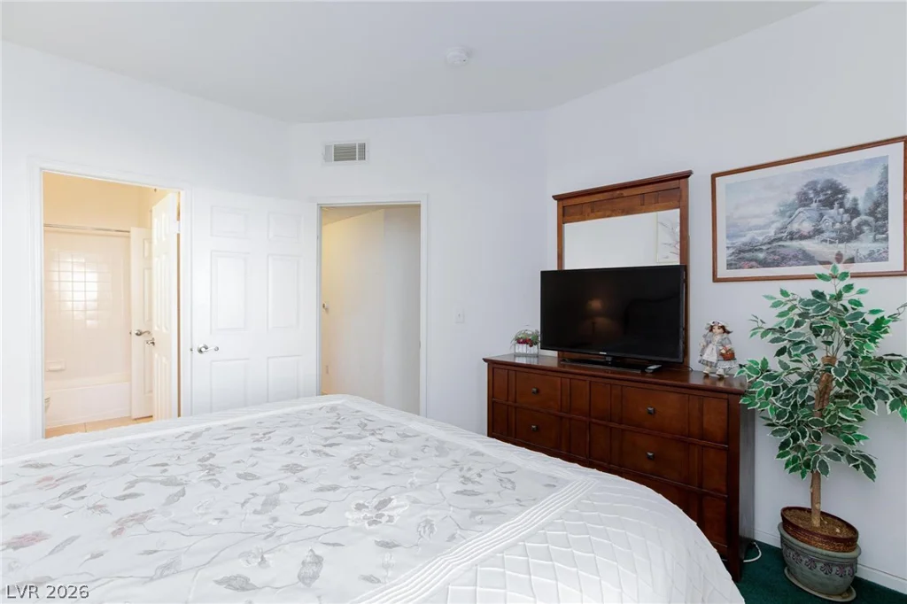 6480 Annie Oakley, Las Vegas, NV 89120