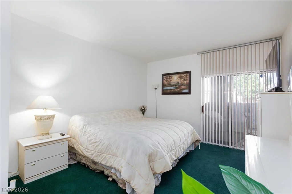 6480 Annie Oakley, Las Vegas, NV 89120