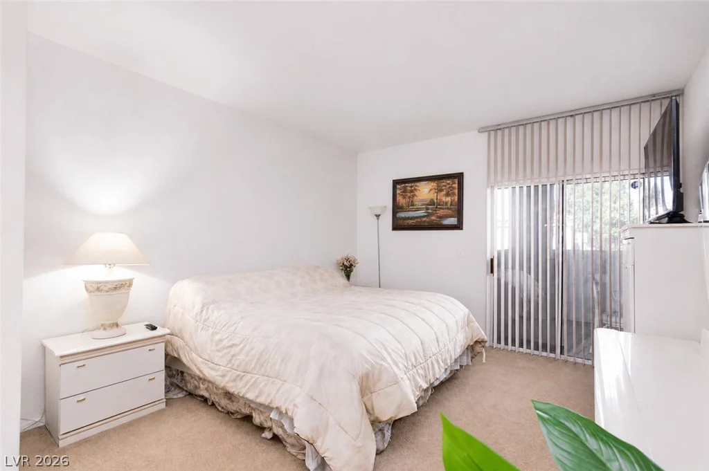 6480 Annie Oakley, Las Vegas, NV 89120