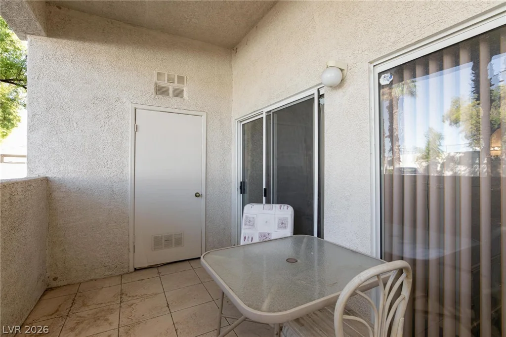 6480 Annie Oakley, Las Vegas, NV 89120