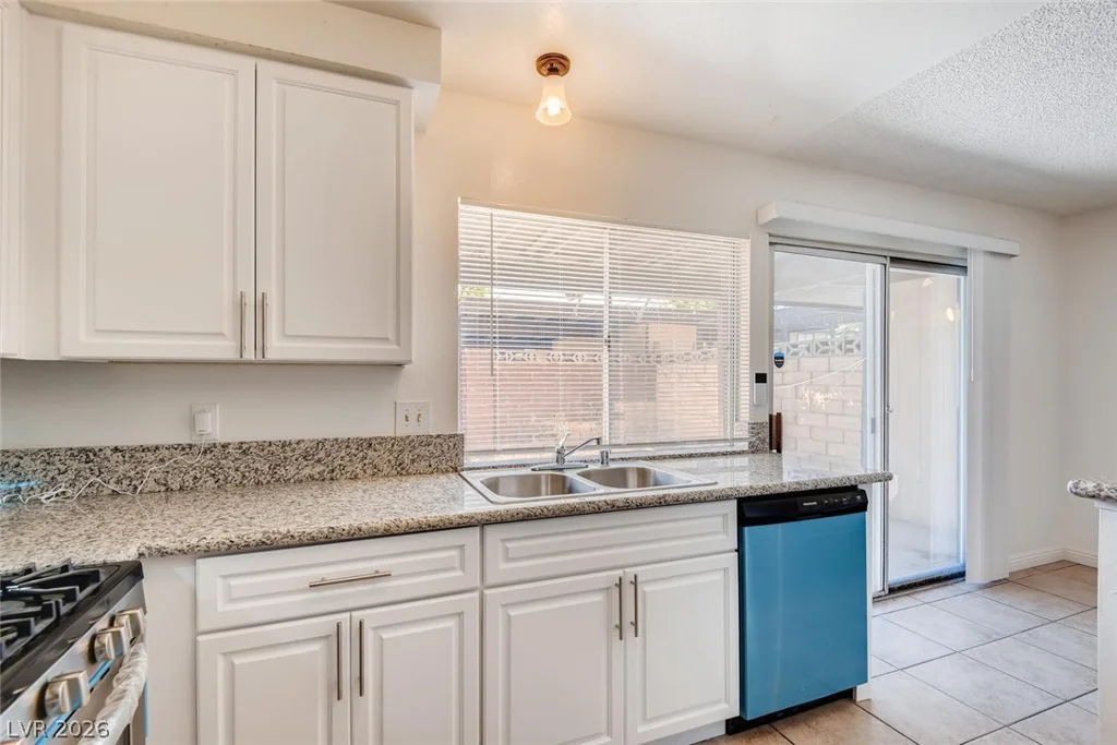 6156 Meadow Vista, Las Vegas, NV 89103
