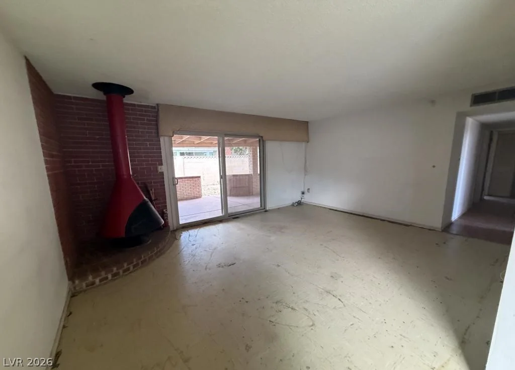 324 Duke, North Las Vegas, NV 89030