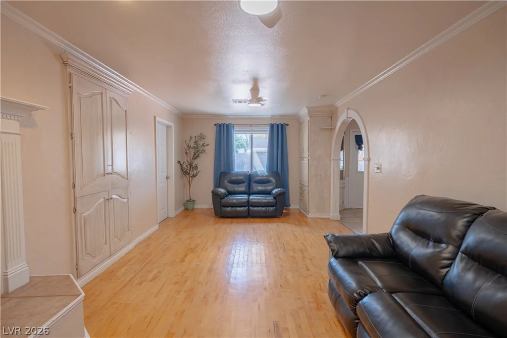 4631 Colorado, Las Vegas, NV 89104