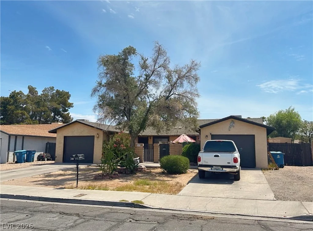 1569 Hialeah, Las Vegas, NV 89119
