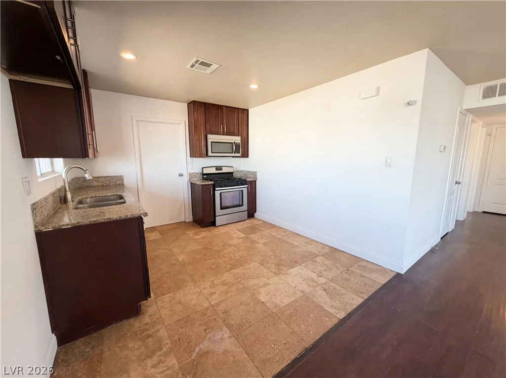 3101 Bartlett, North Las Vegas, NV 89030