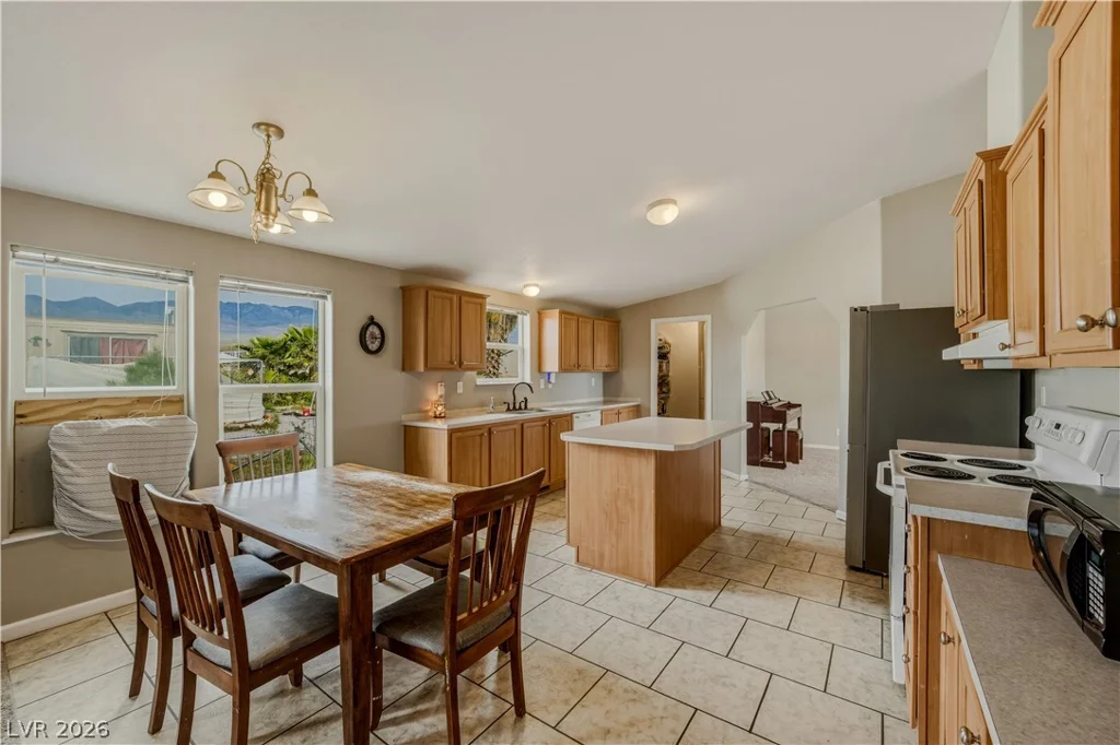 6300 Park Retiro, Pahrump, NV 89060