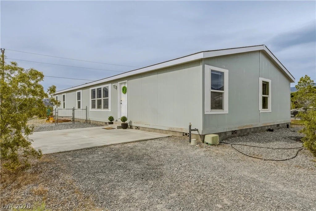 6300 Park Retiro, Pahrump, NV 89060