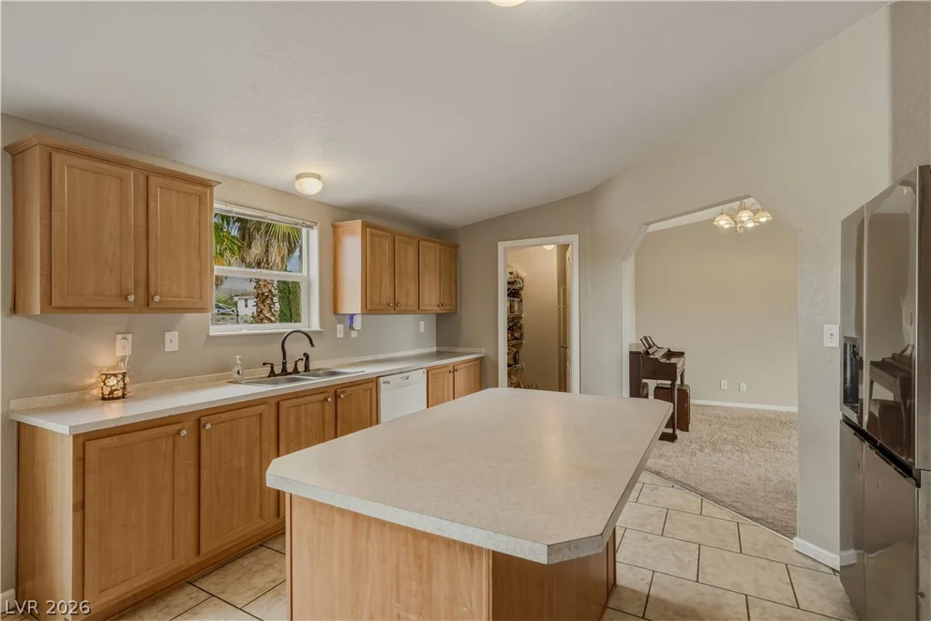 6300 Park Retiro, Pahrump, NV 89060