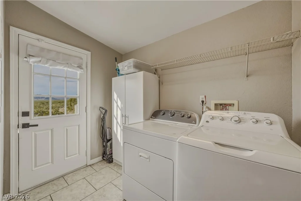 6300 Park Retiro, Pahrump, NV 89060