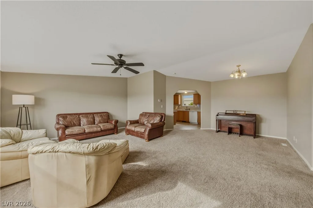 6300 Park Retiro, Pahrump, NV 89060