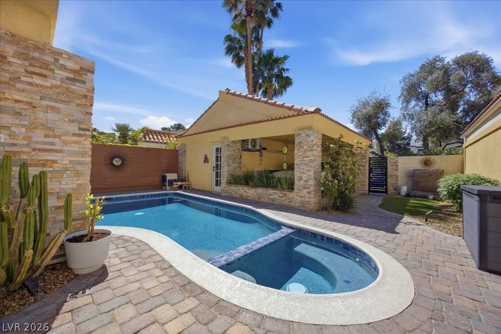 3161 Bel Air, Las Vegas, NV 89109
