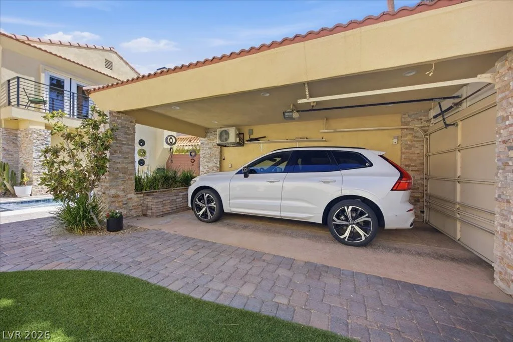 3161 Bel Air, Las Vegas, NV 89109