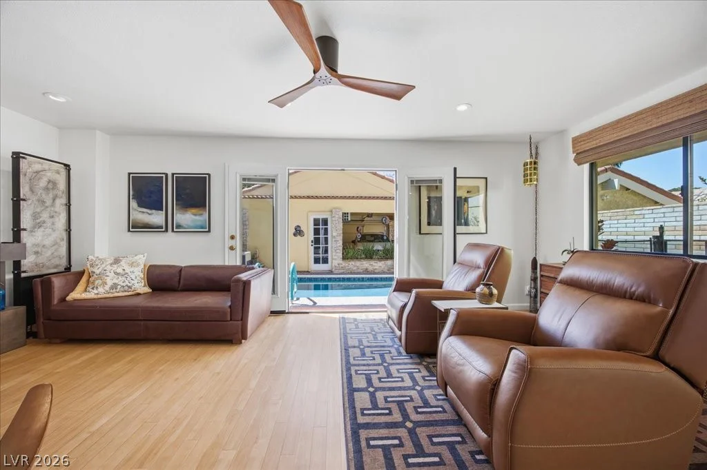 3161 Bel Air, Las Vegas, NV 89109