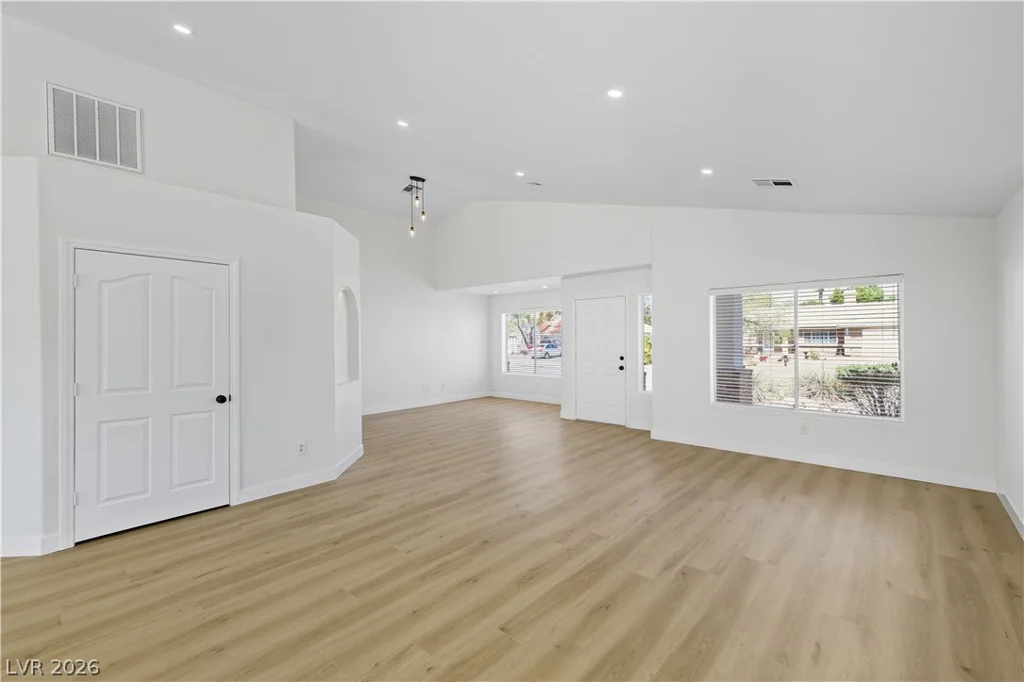 541 Tomahawk, Pahrump, NV 89060