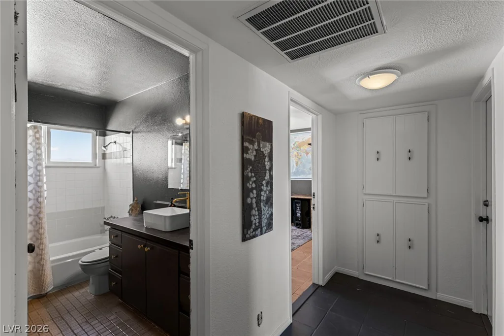 7208 Eve, Las Vegas, NV 89145