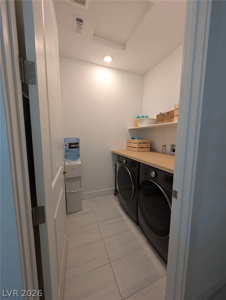 6611 Summershade, North Las Vegas, NV 89086