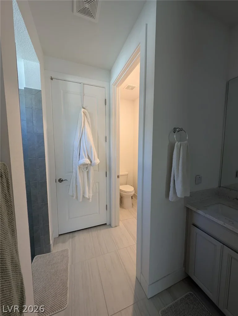 6611 Summershade, North Las Vegas, NV 89086