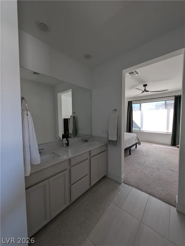 6611 Summershade, North Las Vegas, NV 89086