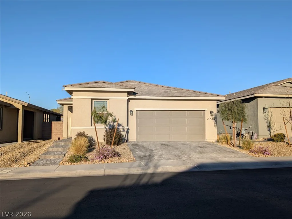 6611 Summershade, North Las Vegas, NV 89086