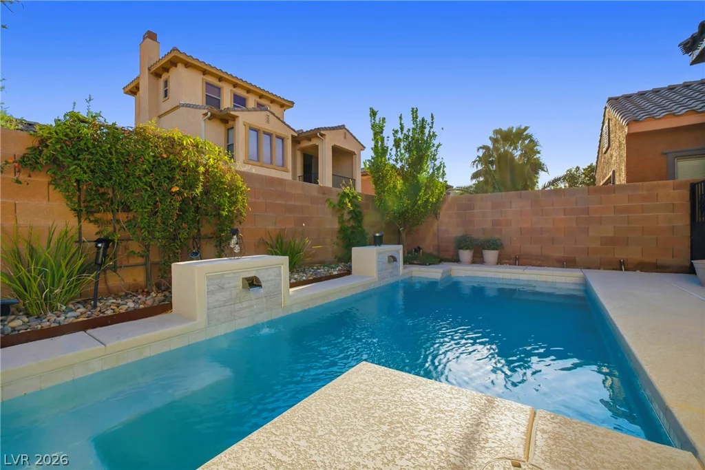 457 Via Stretto, Henderson, NV 89011