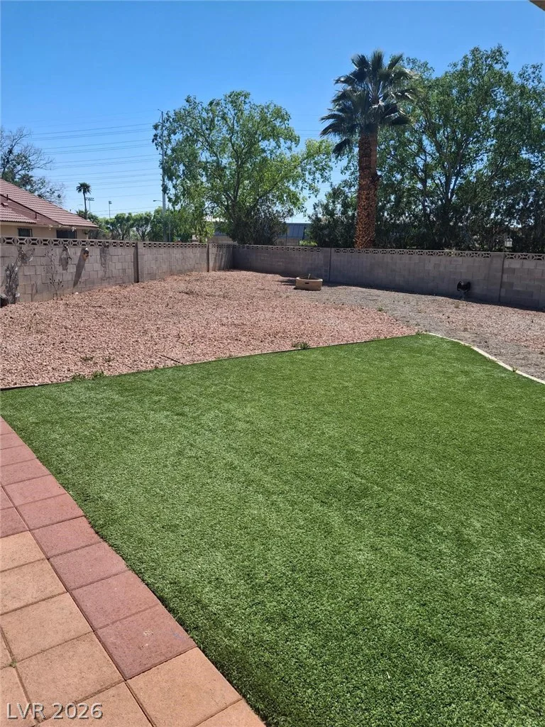 4028 Zapotec, Las Vegas, NV 89103