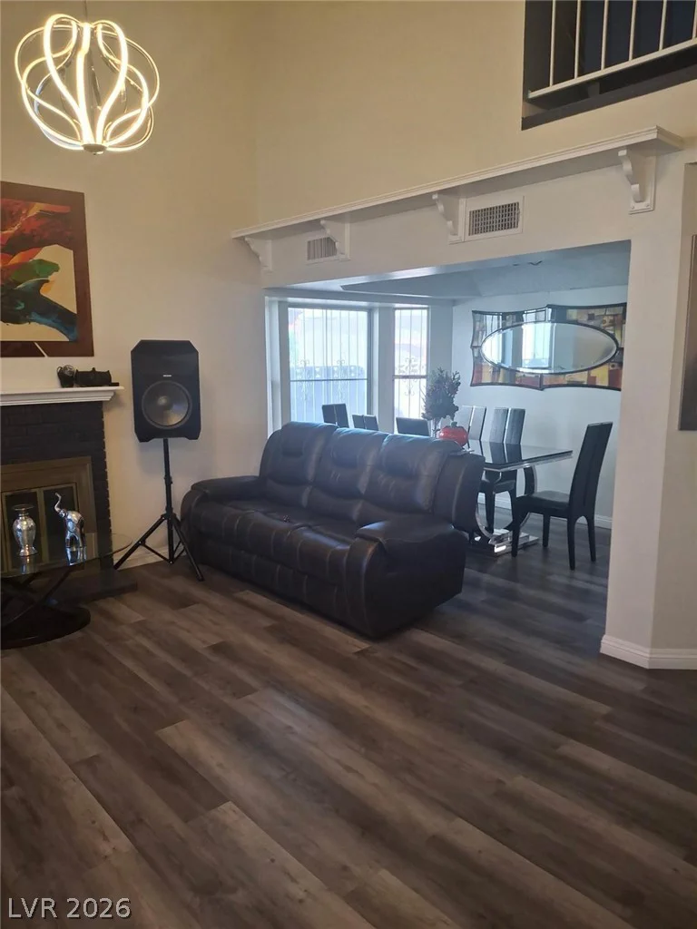 4028 Zapotec, Las Vegas, NV 89103