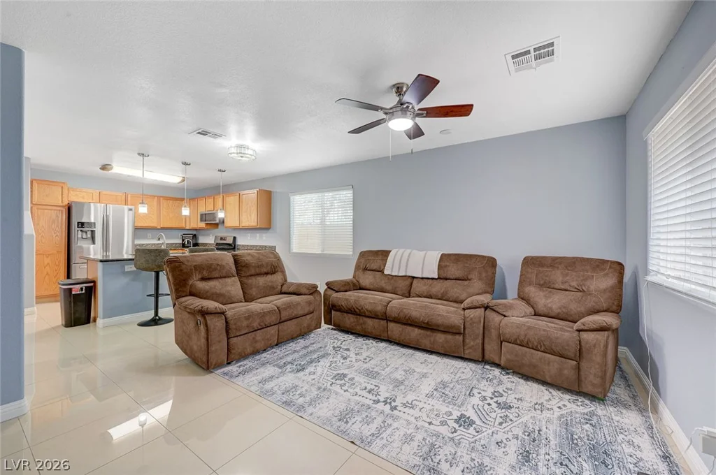 10335 Midseason Mist, Las Vegas, NV 89183