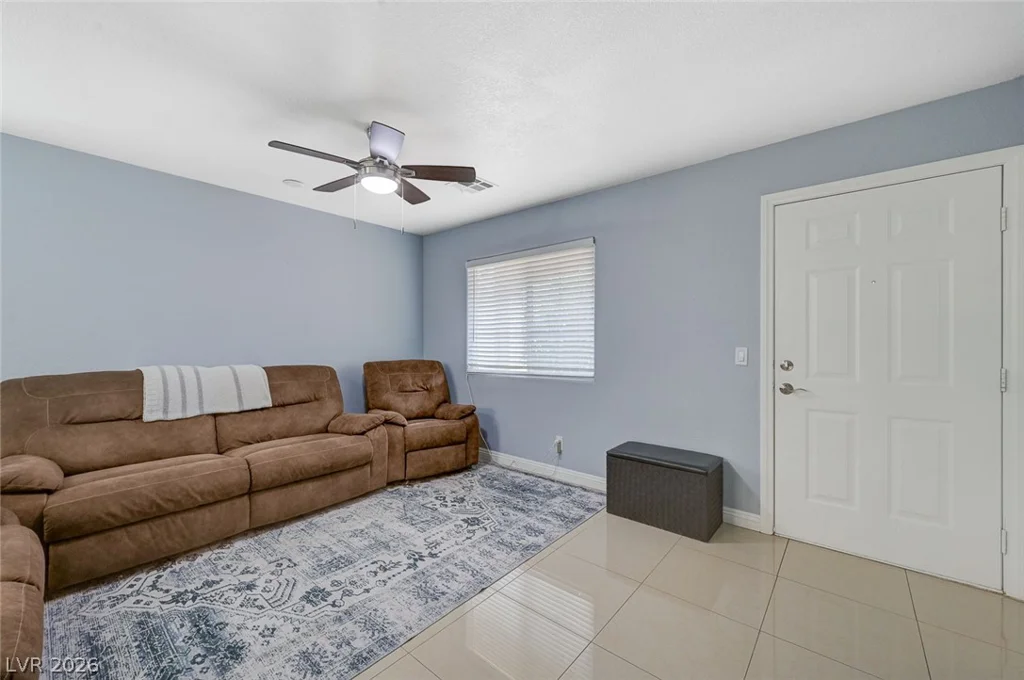 10335 Midseason Mist, Las Vegas, NV 89183
